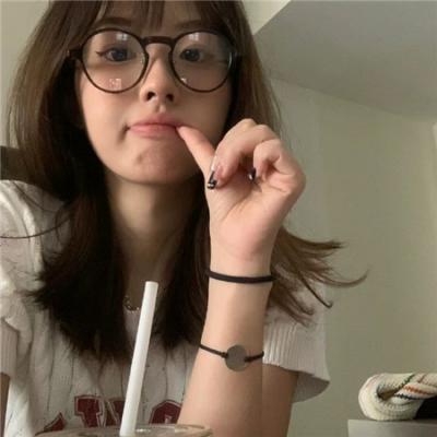 她赤脚走过荆棘地